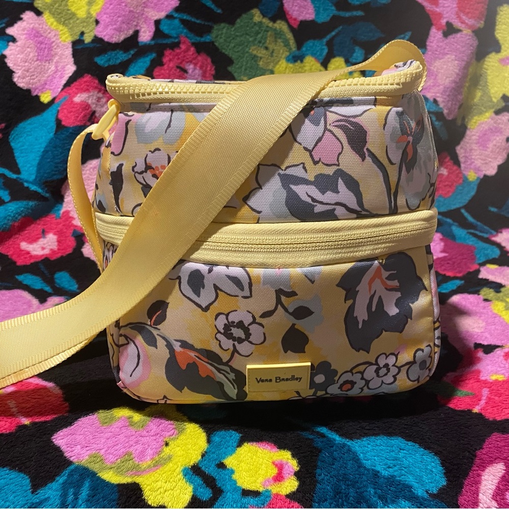Lunch box, Vera Bradley, yellow with floral